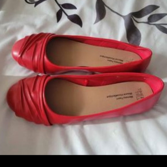 Dress shoe, flats - Picture 1 of 2